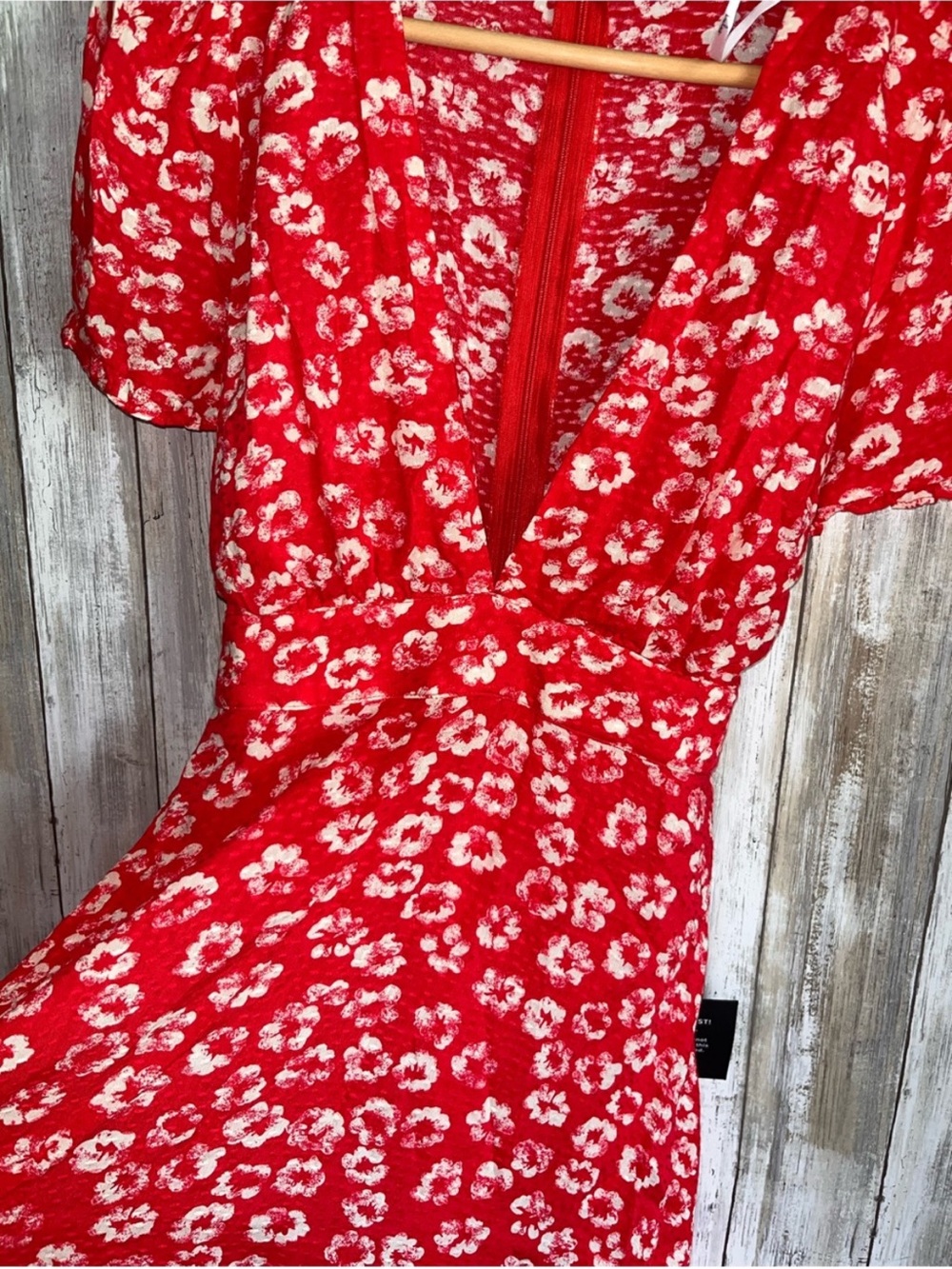 Lulus Red Floral Textured Deep V Mini Dress XS NWT Short Sleeve Rayon - Picture 3 of 7